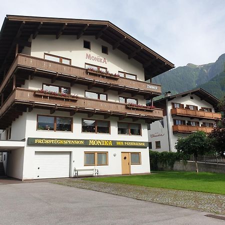 Haus Monika Und Haus Claudia Hotel Mayrhofen Ngoại thất bức ảnh