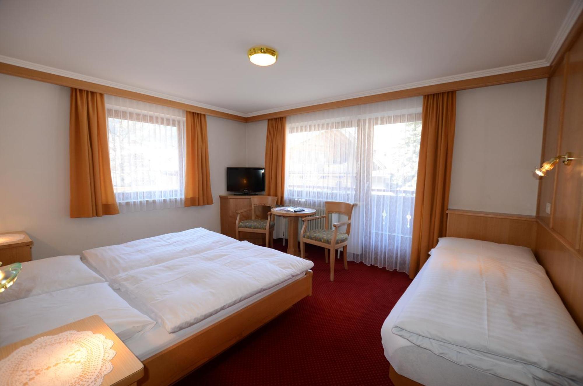 Haus Monika Und Haus Claudia Hotel Mayrhofen Ngoại thất bức ảnh