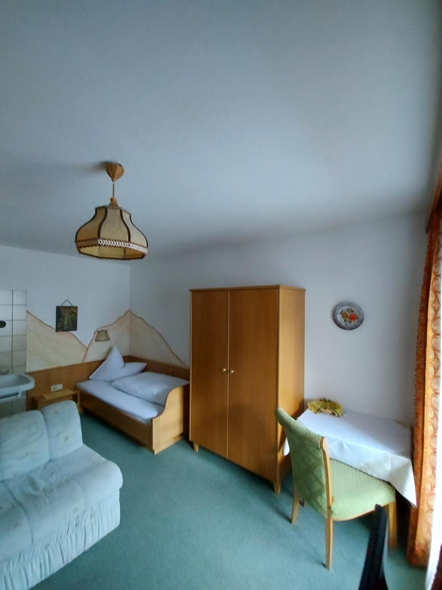 Haus Monika Und Haus Claudia Hotel Mayrhofen Ngoại thất bức ảnh
