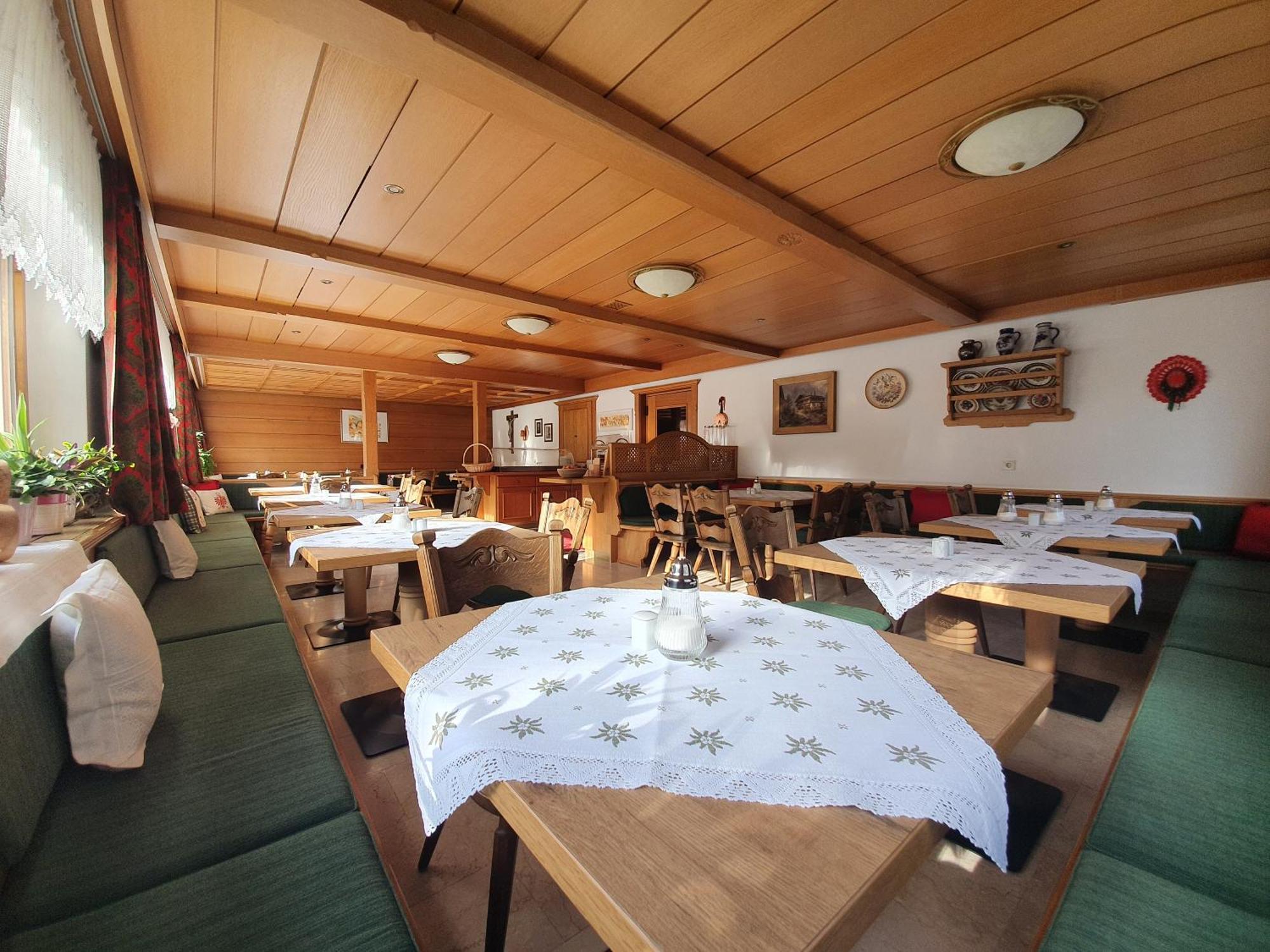 Haus Monika Und Haus Claudia Hotel Mayrhofen Ngoại thất bức ảnh