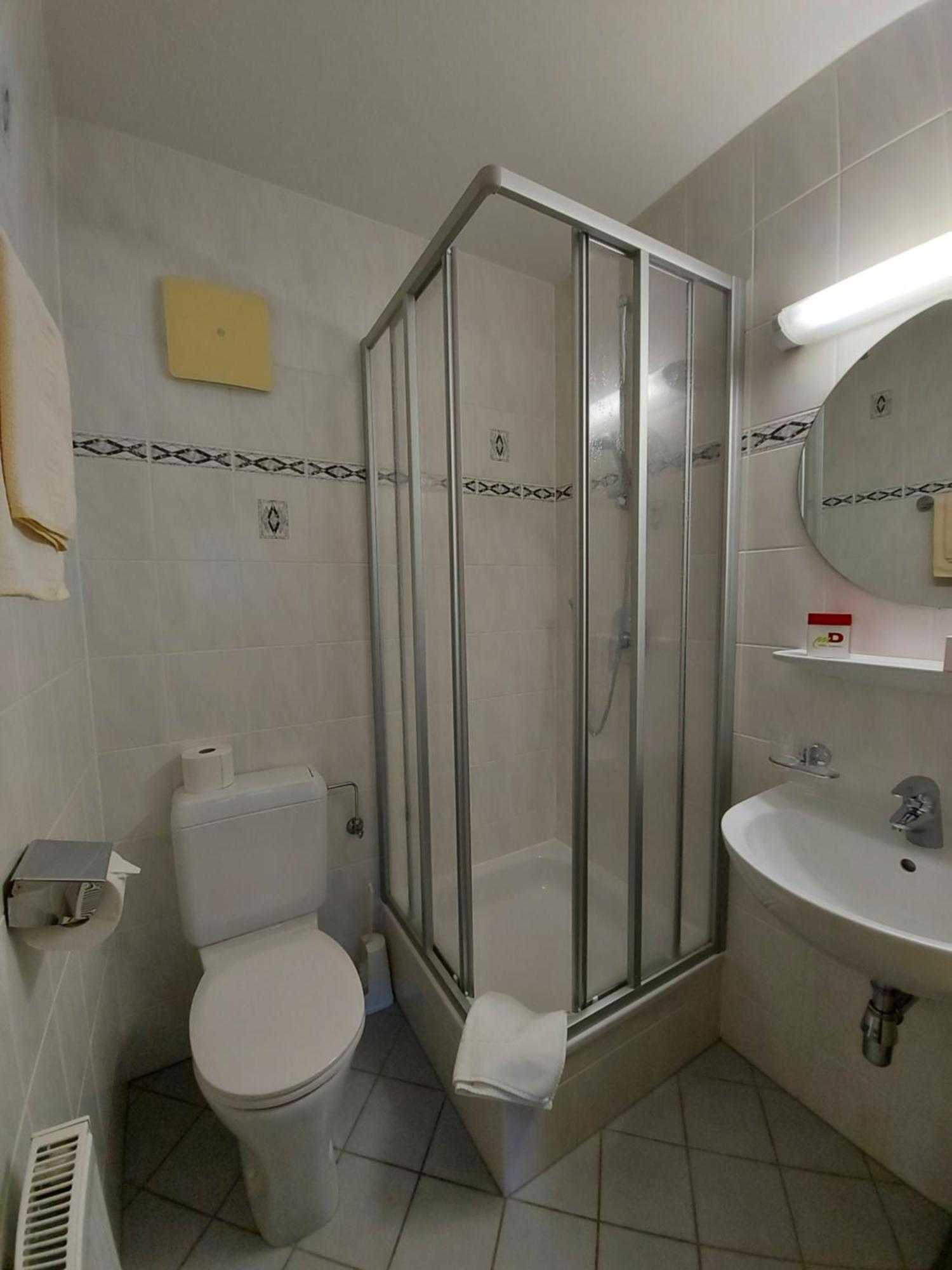 Haus Monika Und Haus Claudia Hotel Mayrhofen Ngoại thất bức ảnh