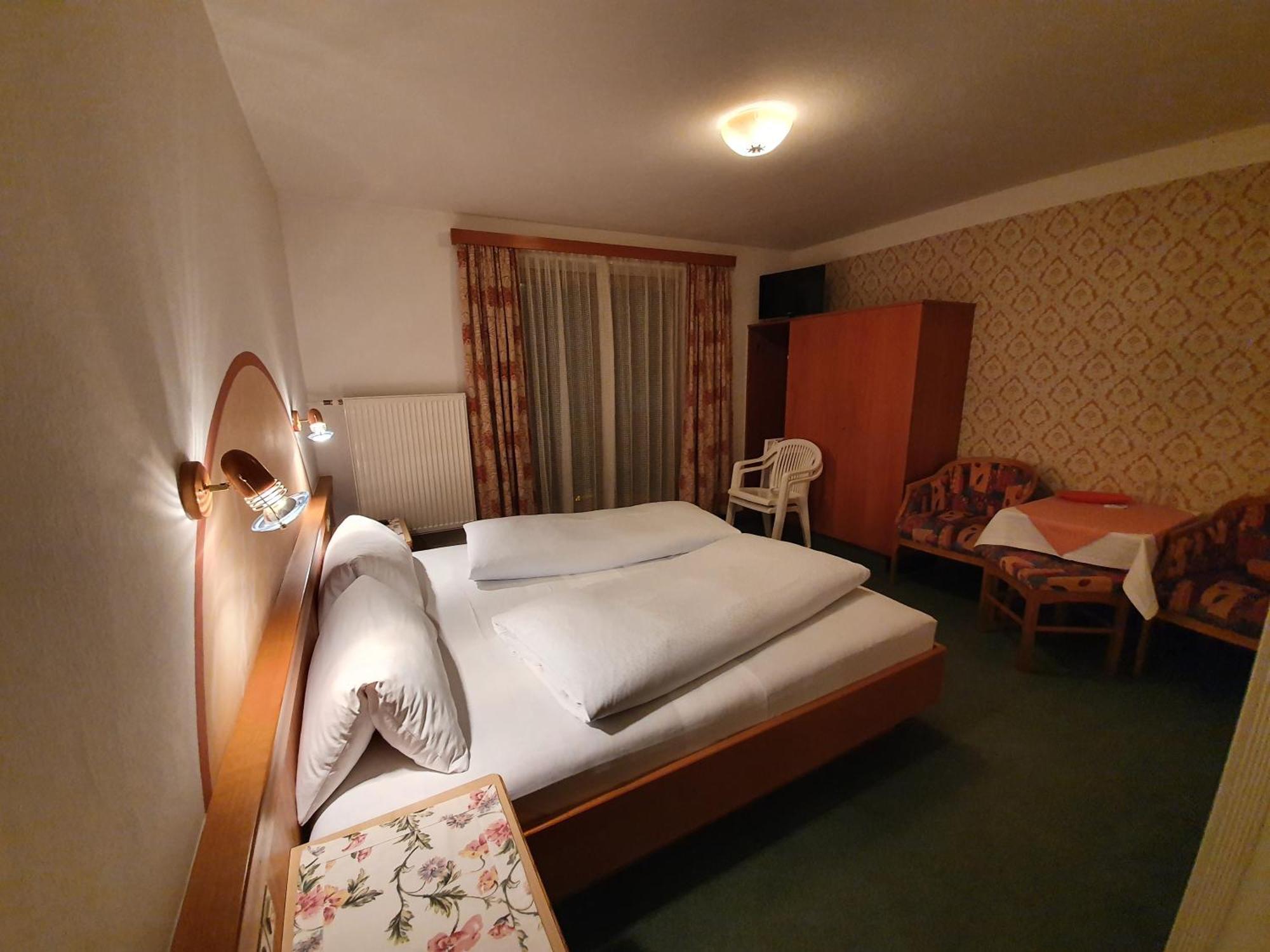 Haus Monika Und Haus Claudia Hotel Mayrhofen Ngoại thất bức ảnh