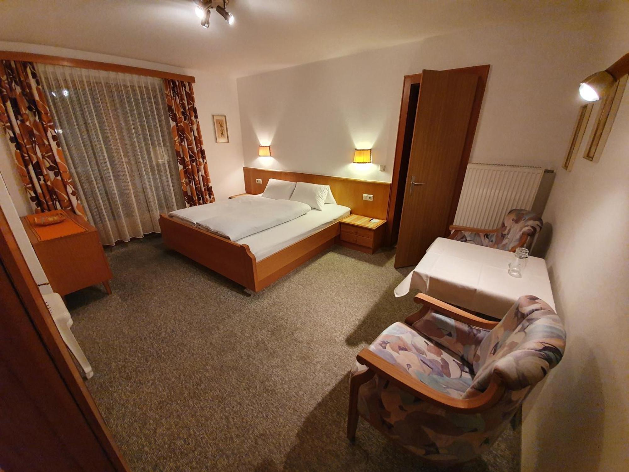 Haus Monika Und Haus Claudia Hotel Mayrhofen Ngoại thất bức ảnh